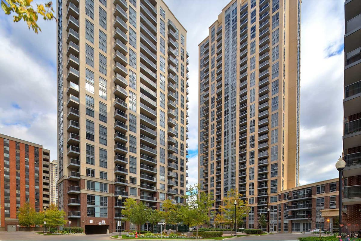 3 Michael Power Pl, Unit 802